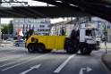 LKW blieb unter Bruecke haengen Koeln Deutz Opladenerstr Deutz Muelheimerstr P075